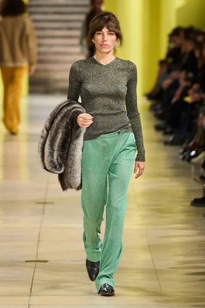 Look 26